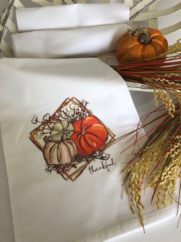 Thankful Tea Towel - Fall Decor Flour Sack - Farmhouse Decor - Kitchen Towel - Housewarming Gift - Kitchen Decor - Pumpkin Decor Autumn
